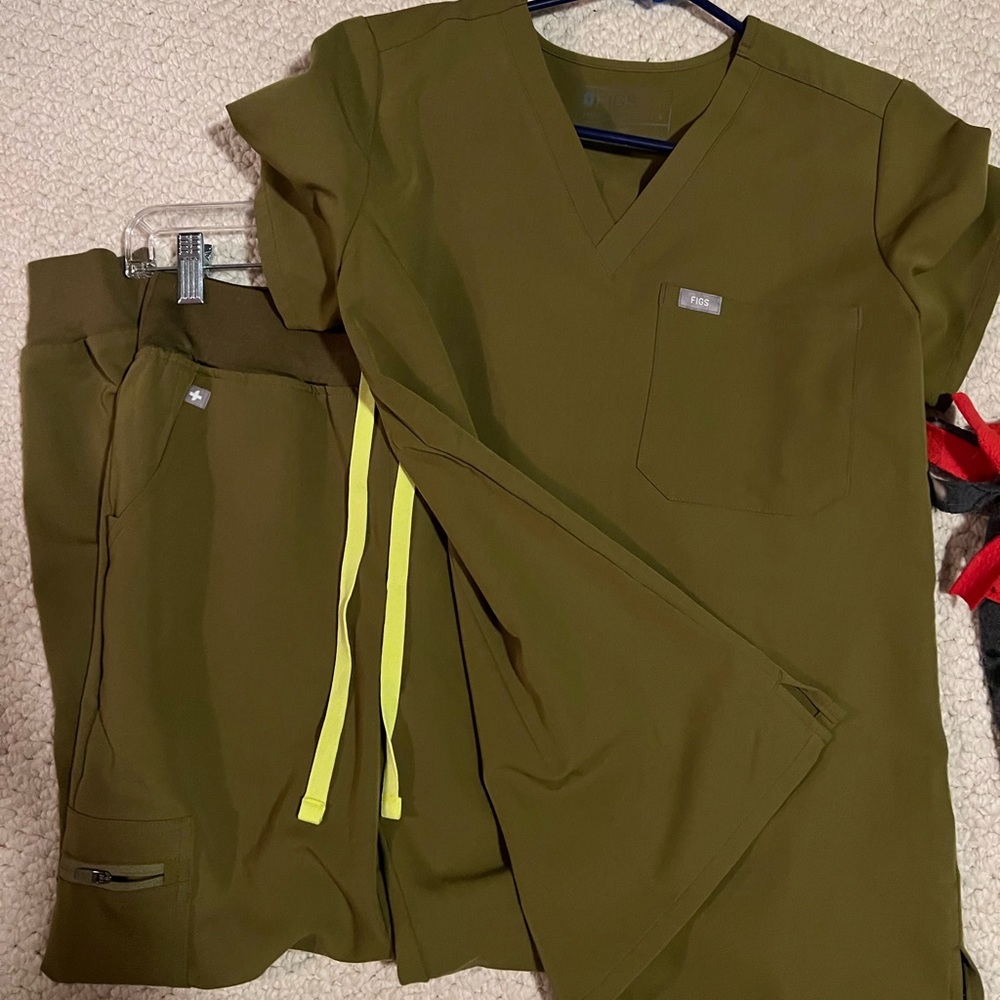 FIGS olive green scrub set
